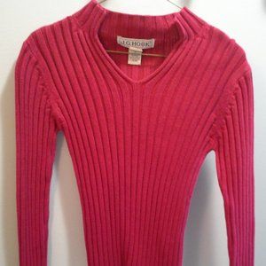 Red v-neck J.G. Hook sweater size S